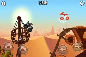 (Kuvat kuvakaappauksia pelistä.)