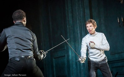 Hamlet (ja Benedict Cumberbatch) vievät teatterinörtit Lontooseen
