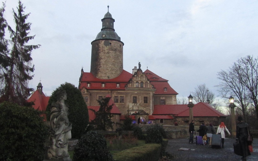 College of Wizardry – Velhokoulu puolalaisessa linnassa