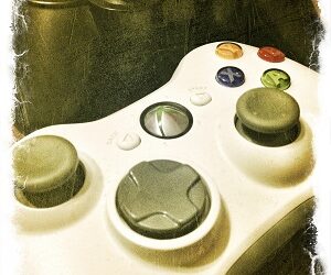 Tarinat, pelit ja gradu